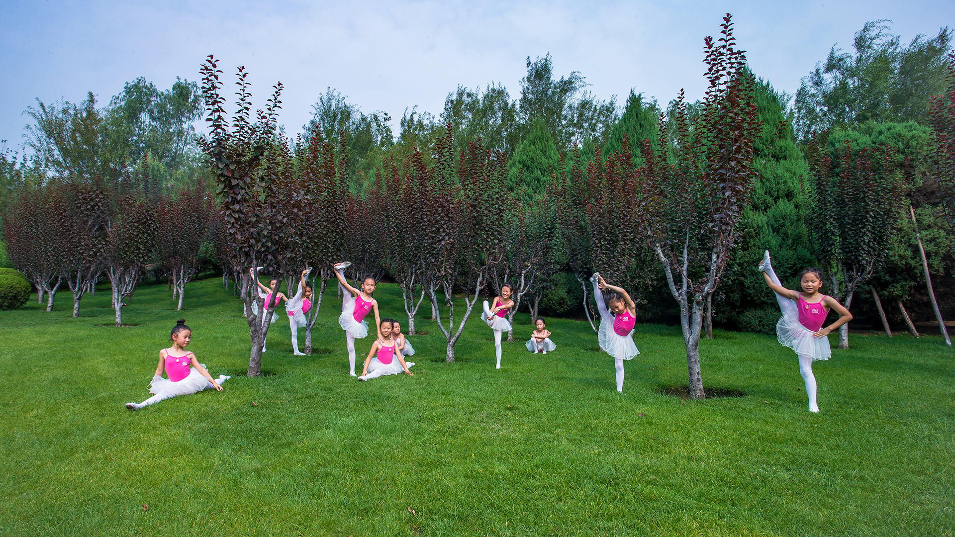 荷妞舞蹈团免费外景拍摄