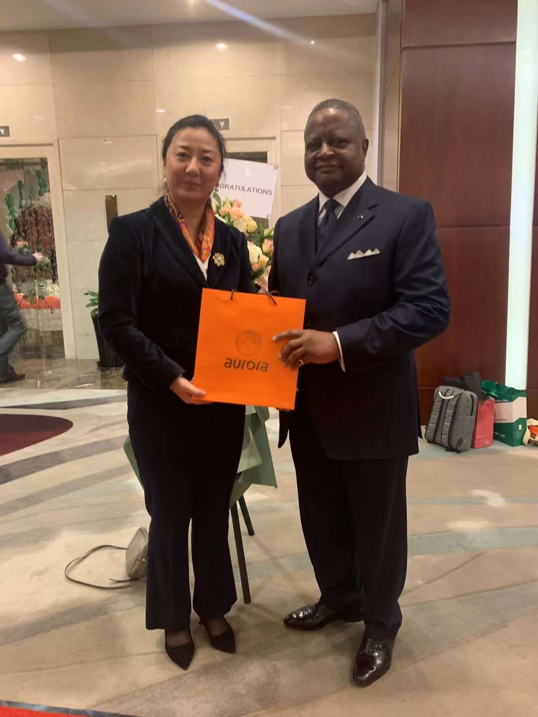 利比里亚国现任驻华大使杜德利托马斯先生为奥罗拉国际集团旗下aurora